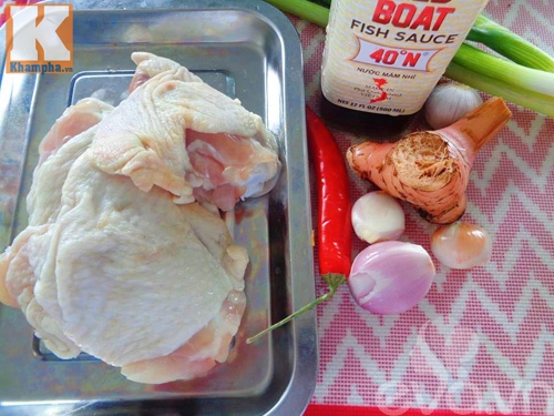 bay hết nồi cơm với món gà kho cay đậm đà