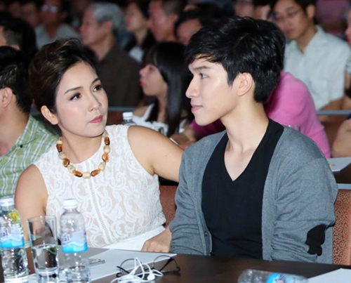 Con trai mỹ linh càng lớn càng khôi ngô