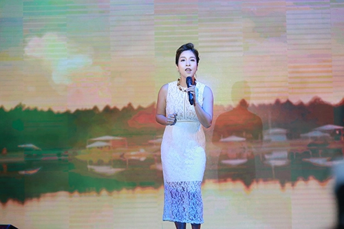 Con trai mỹ linh càng lớn càng khôi ngô