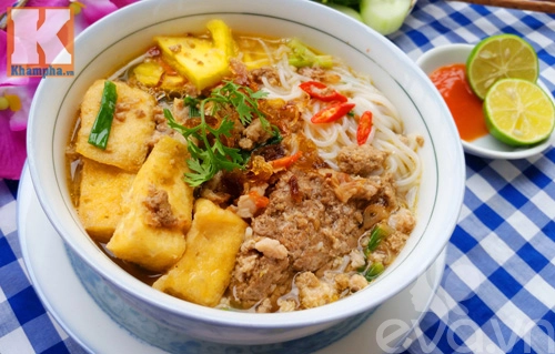 Cuối tuần ngon lành với món bún riêu cua