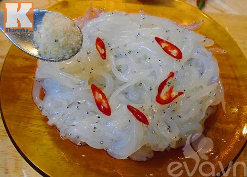 Thanh mát ngon cơm với món canh riêu cá ngần nấu dứa