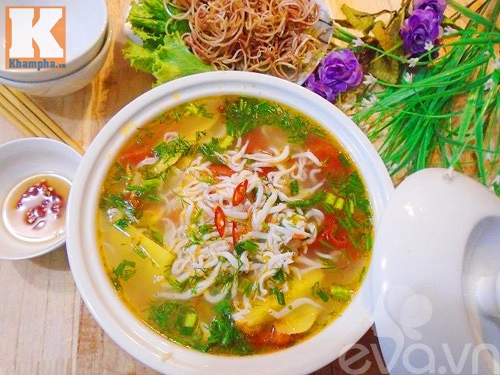 Thanh mát ngon cơm với món canh riêu cá ngần nấu dứa