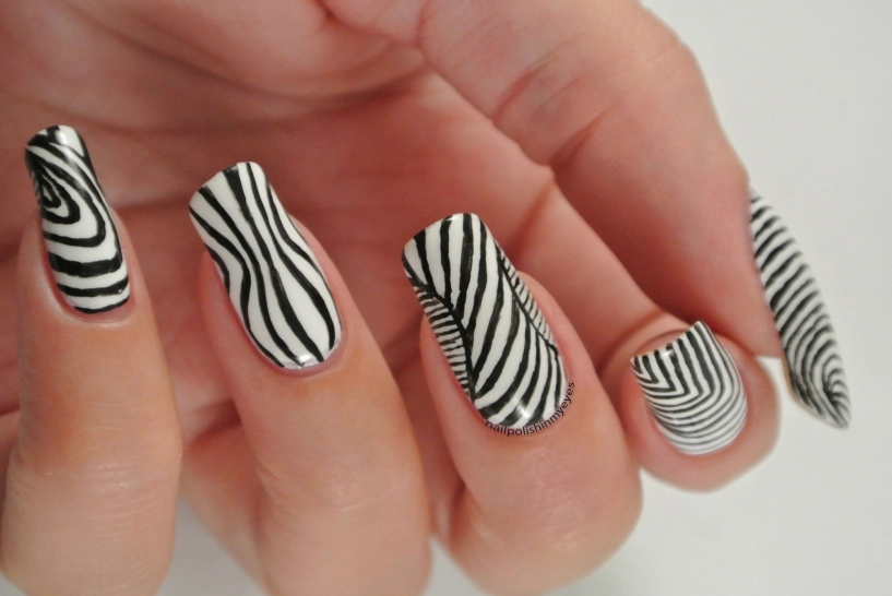 13 mẫu móng tay nail kẻ sọc cho nàng cá tính ấn tượng