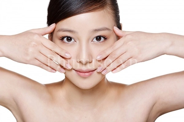 Bí quyết làm trắng da từ sữa tươi cho phụ nữ có làn da trắng hồng