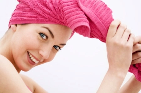 Hướng dẫn làm giảm bớt màu tóc nhuộm đơn giản hiệu quả