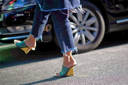 Kiểu sandal các cô gái cần phải sắm ngay cho mùa hè này