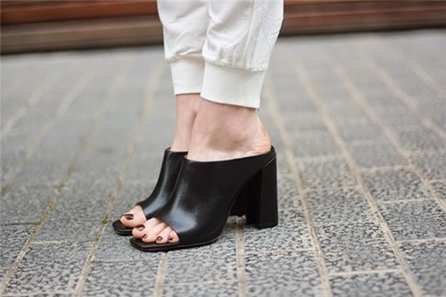 Kiểu sandal các cô gái cần phải sắm ngay cho mùa hè này
