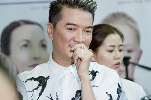 Mr đàm gây choáng với nhẫn kim cương hơn tỷ đồng