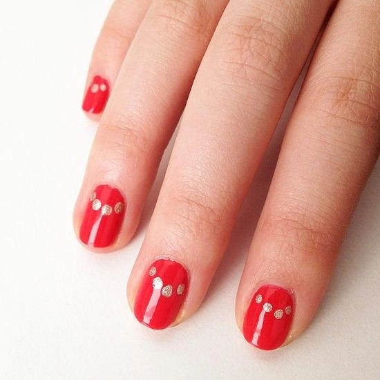 Nail màu đỏ đẹp cho cô nàng quyến rũ nổi bật