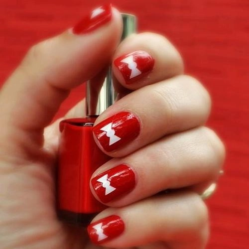 Nail màu đỏ đẹp cho cô nàng quyến rũ nổi bật