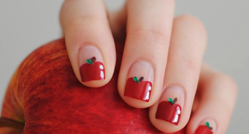 Nail màu đỏ đẹp cho cô nàng quyến rũ nổi bật