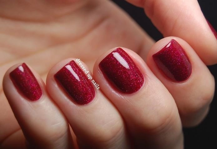 Nail màu đỏ đẹp cho cô nàng quyến rũ nổi bật