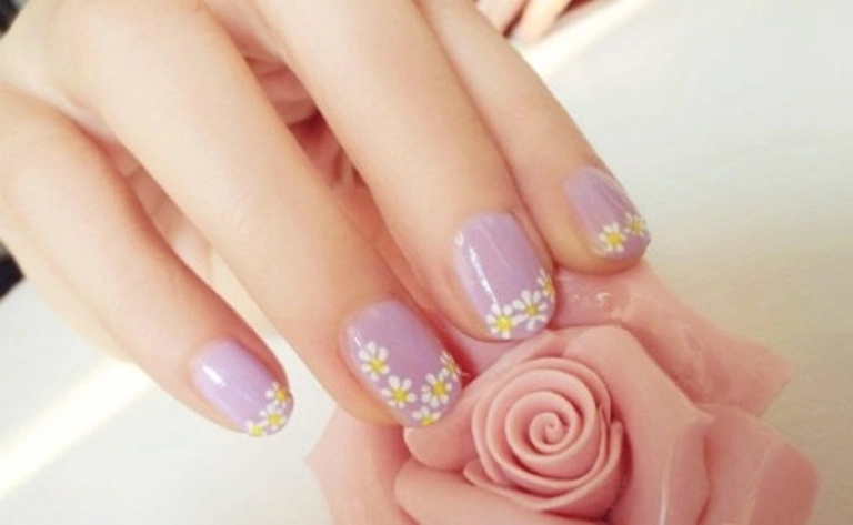 Những kiểu móng tay nail màu tím đẹp giành riêng cho cô dâu lãng mạn quyến rũ