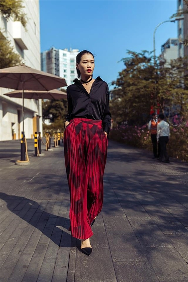 Street style chất miễn chê của giới trẻ sài thành mùa lễ hội