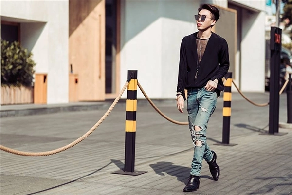 Street style chất miễn chê của giới trẻ sài thành mùa lễ hội