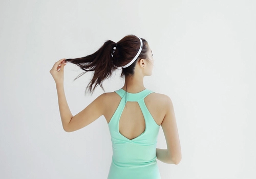 Chọn đồ thể thao giúp chị em gợi cảm ngay cả khi tập luyện