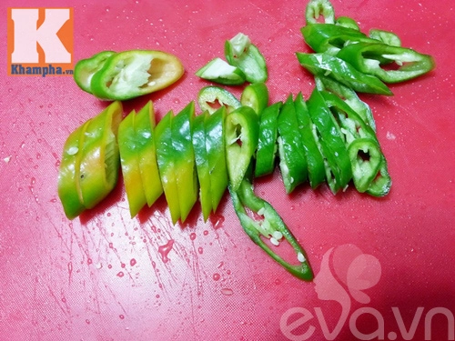 Da gà xóc muối ớt lạ miệng mà ngon