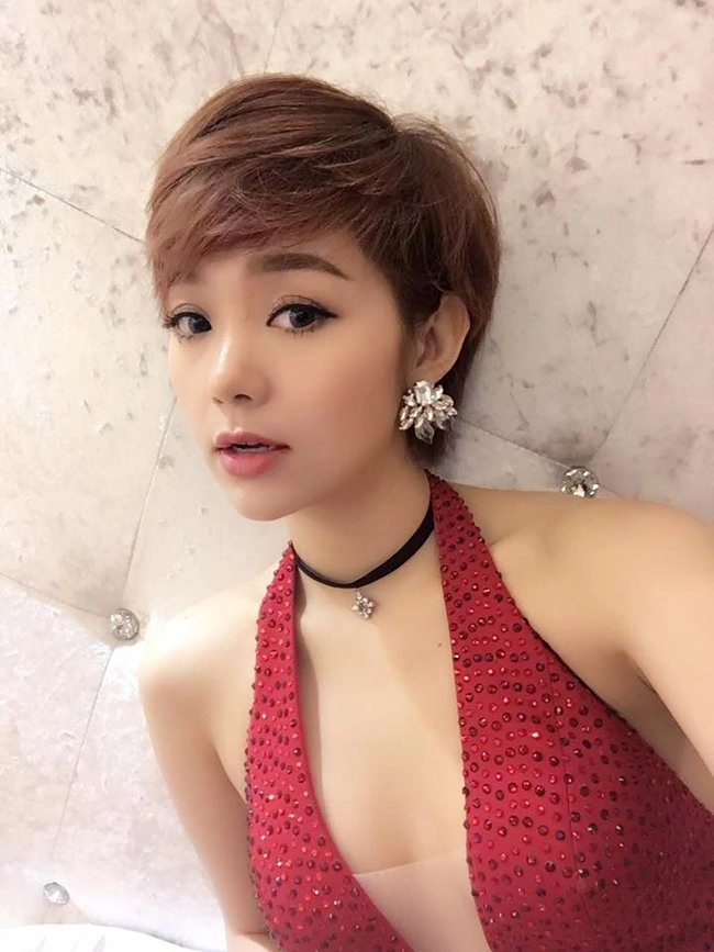Hai mỹ nhân để tóc tém đẹp nhất vbiz