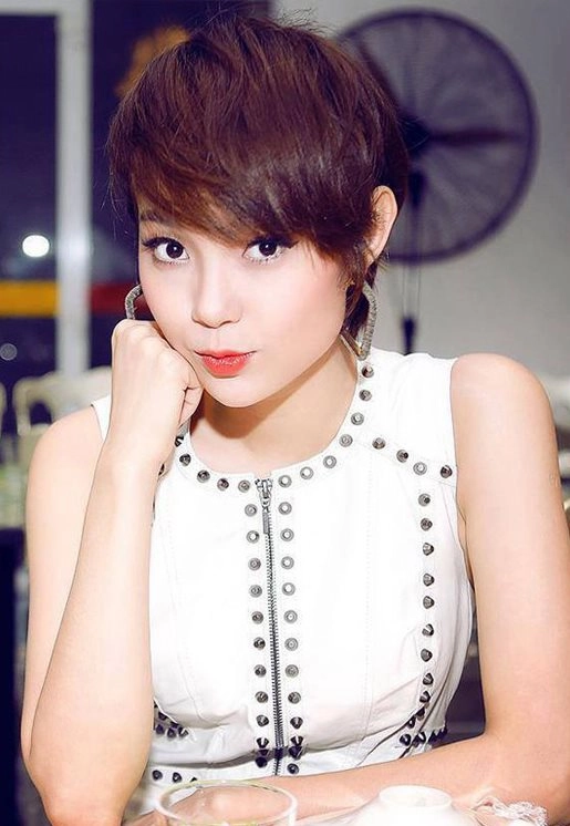 Hai mỹ nhân để tóc tém đẹp nhất vbiz