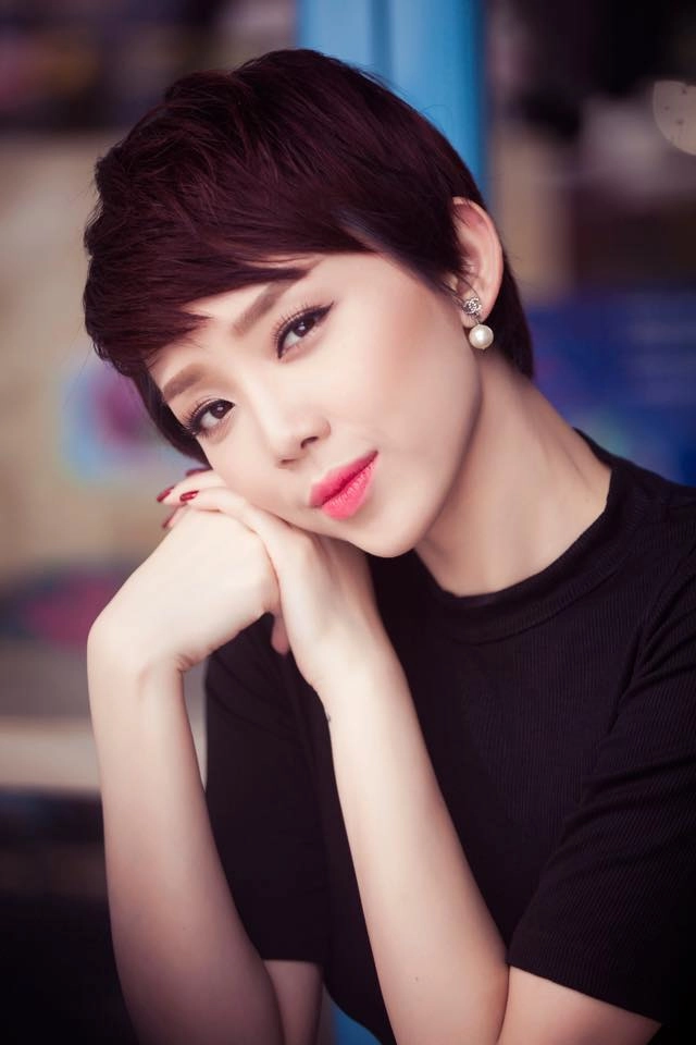 Hai mỹ nhân để tóc tém đẹp nhất vbiz