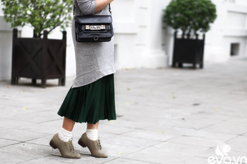 Street style tuần màu xám đang làm chị em say như điếu đổ
