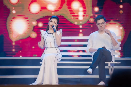 Ca sĩ dương hoàng yến - mc thùy linh như chị em sinh đôi