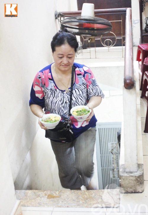 Hai quán bánh đúc nóng ngon ở hà nội