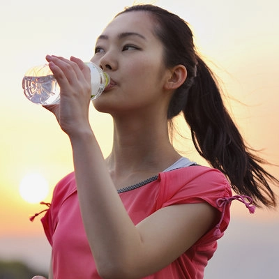 Những cách giúp chị em ngăn chặn lão hoá da