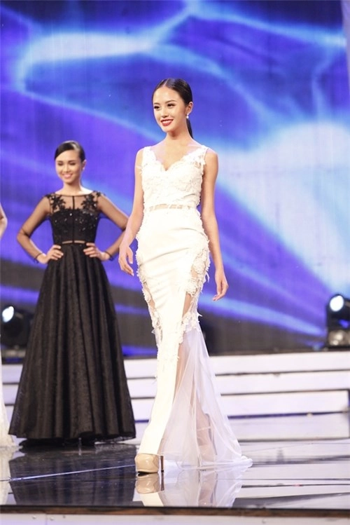 Thí sinh hkad chia tay trong nước mắt