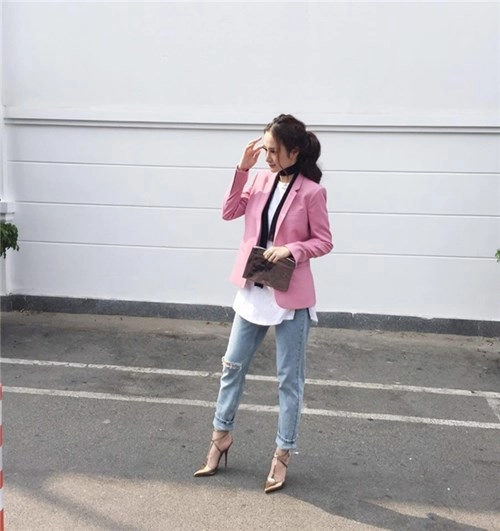 Tuyệt chiêu dạo phố đầy thu hút của hồ ngọc hà