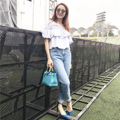 Tuyệt chiêu dạo phố đầy thu hút của hồ ngọc hà