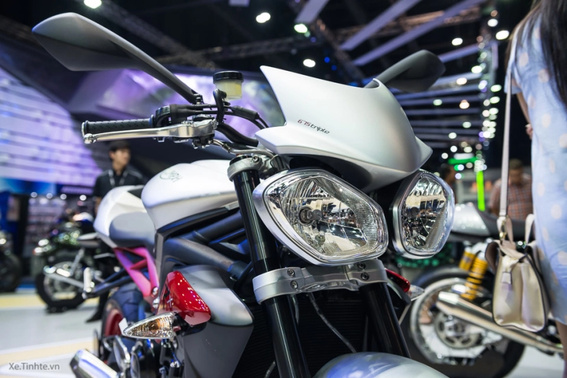 Cận cảnh triumph street triple rx phiên bản đặc biệt
