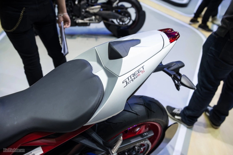 Cận cảnh triumph street triple rx phiên bản đặc biệt