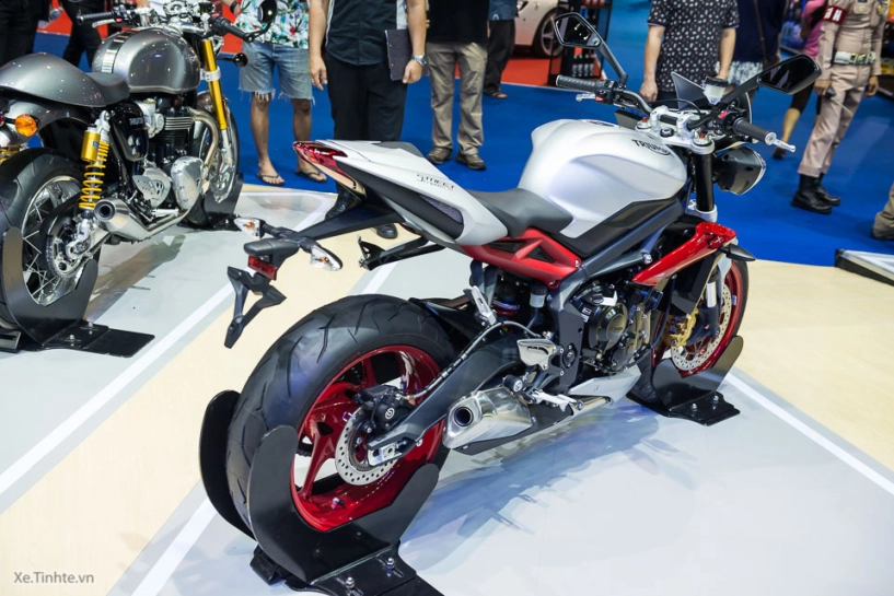 Cận cảnh triumph street triple rx phiên bản đặc biệt