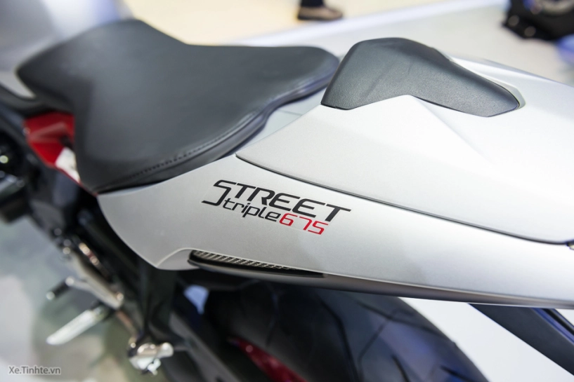 Cận cảnh triumph street triple rx phiên bản đặc biệt