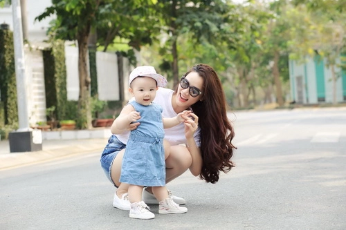 Con gái trang nhung hóm hỉnh đón sinh nhật
