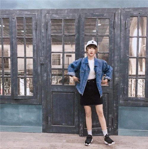 Denim sẽ khiến con gái đứng ngồi không yên hè này