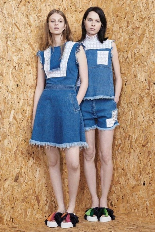 Denim sẽ khiến con gái đứng ngồi không yên hè này