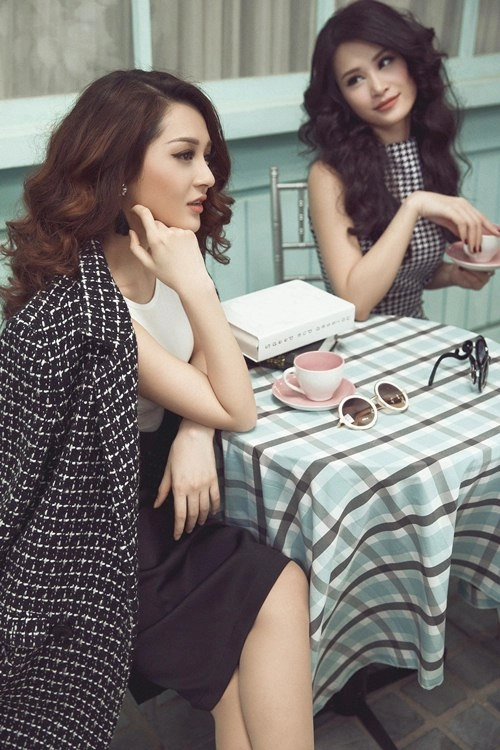 Đông nhi bảo anh diện trang phục song sinh đầy cá tính