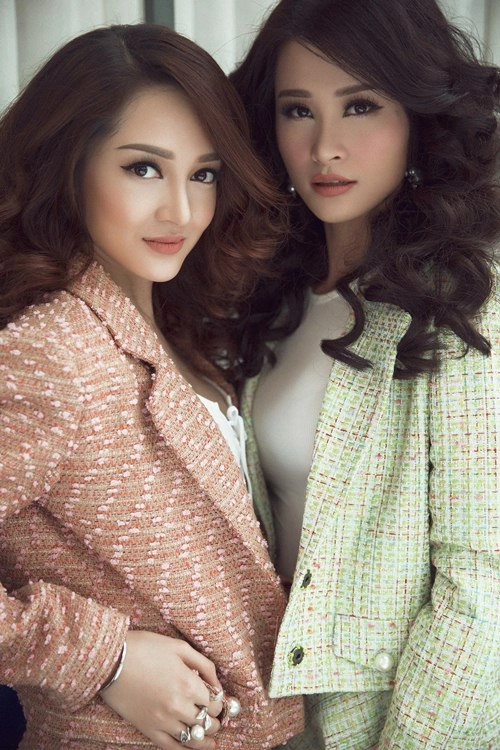 Đông nhi bảo anh diện trang phục song sinh đầy cá tính