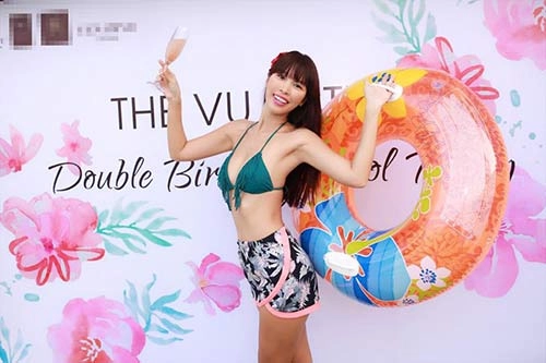 Hà anh siêu gợi cảm trong tiệc sinh nhật