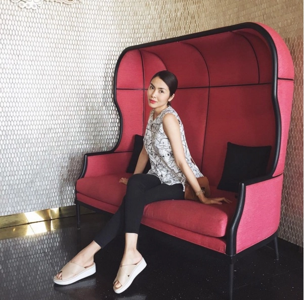 Hà tăng trang điểm hút mọi ánh nhìn