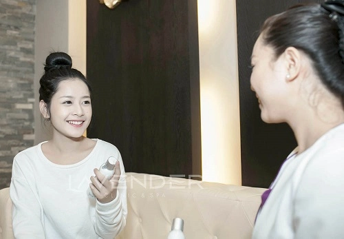 Hai chiêu làm trắng hiệu quả của sao việt mà chị em nên biết