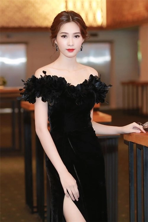 Hoa hậu đặng thu thảo mặc váy nhái
