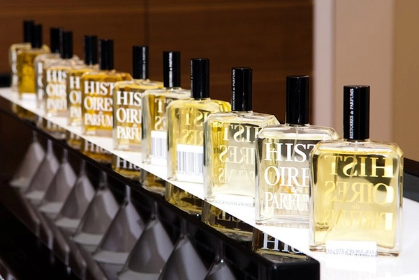 Hương thơm nhuốm màu lịch sử histoires de parfums