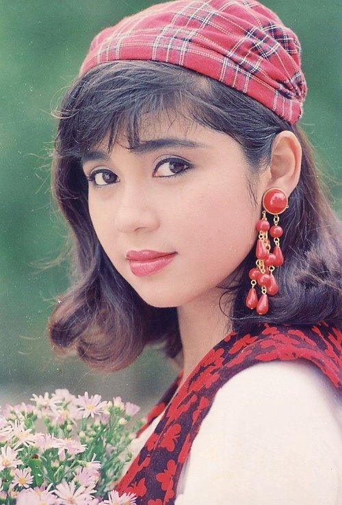 Người đẹp tây đô về với thú vui vườn tược
