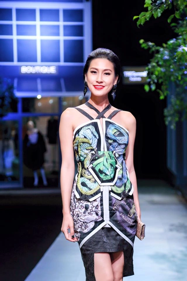 Thủy tiên vẫn sang chảnh với hoa tai giá rẻ