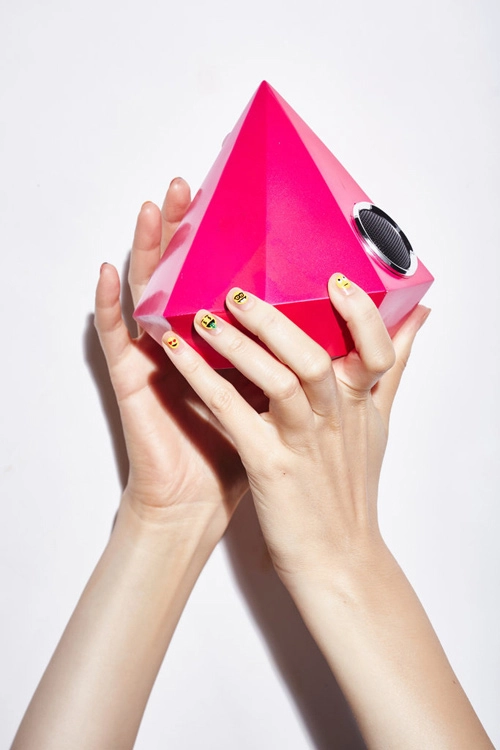 Vẽ nail cực thời trang với bộ cảm xúc độc đáo