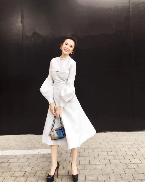 Xuống phố cuối tuần điệu đà như hai nàng