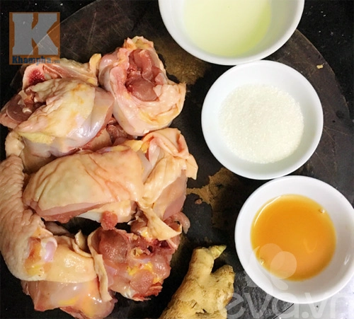 Gà rang sốt chua ngọt lạ miệng mà hấp dẫn cho bạn